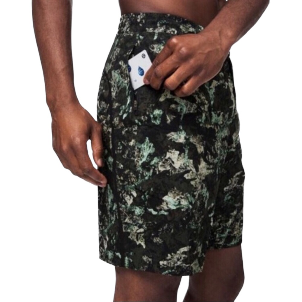 Lululemon Mens Camo Athletic Shorts Pace Breaker Size Medium Lined Green